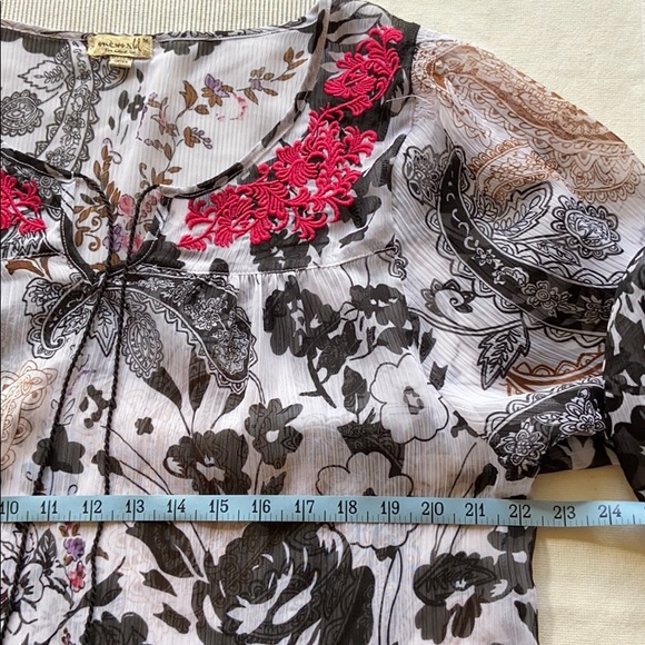 ONE WORLD Boho Peasant Semi Sheer Top Blouse MEDIUM Black White Pink Floral - Picture 6 of 13
